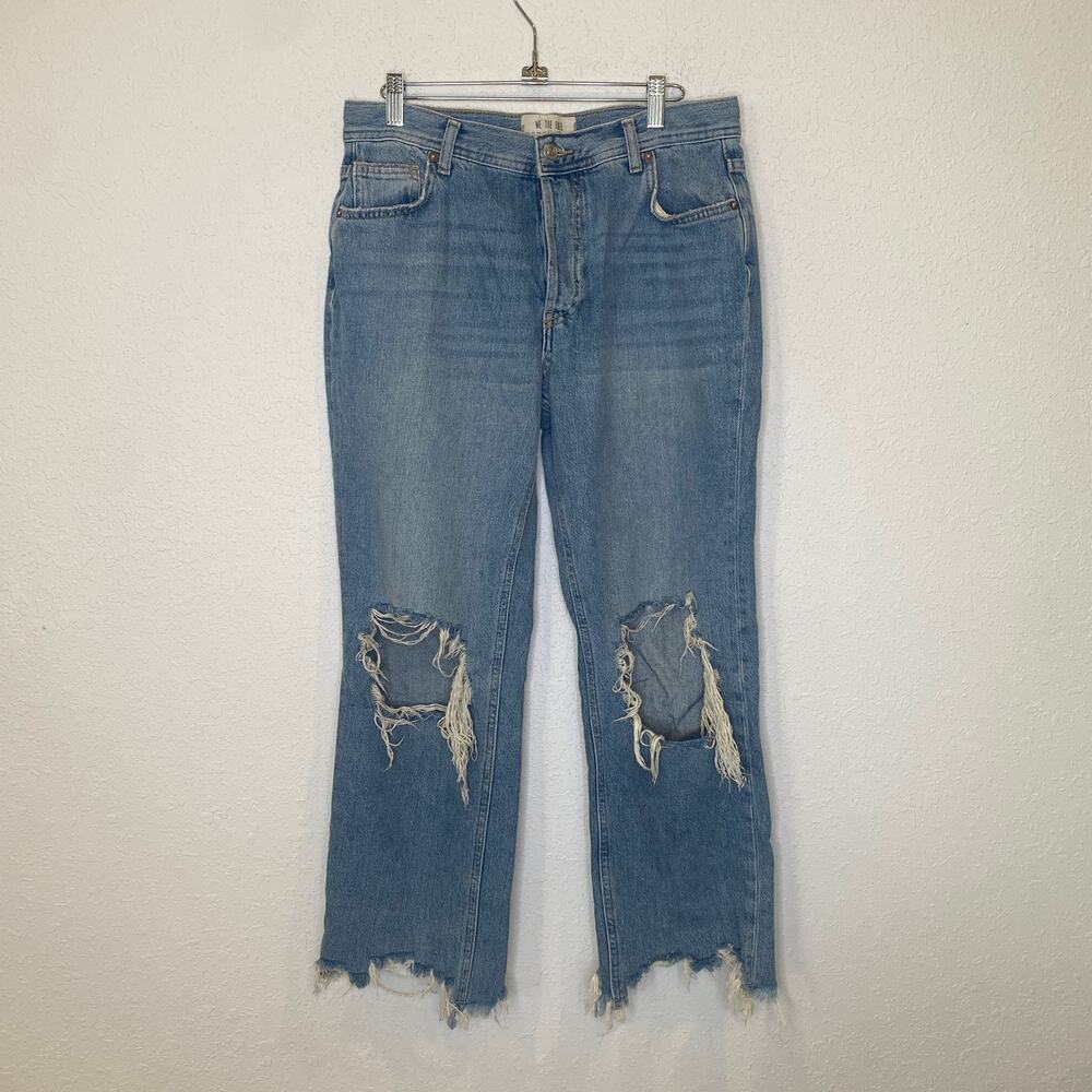 We The Free Maggie Straight Leg Relaxed Distressed Denim Blue Jeans EUC Sz 28